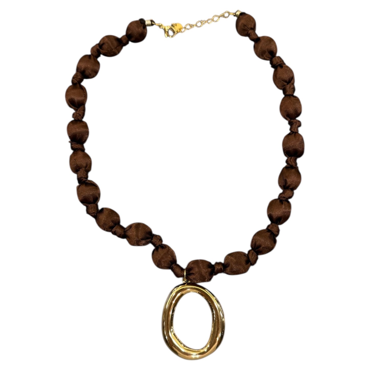 Collar bolas corto