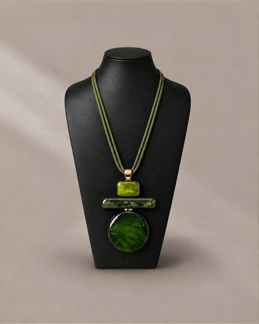 Nébora Necklace