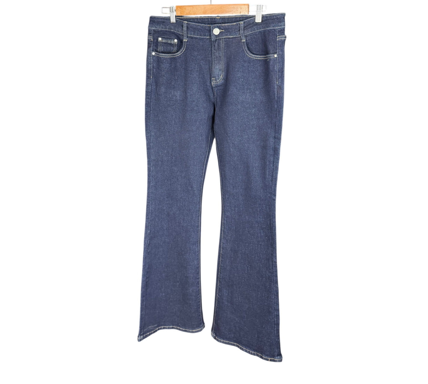 Pantalón tejano acampanado