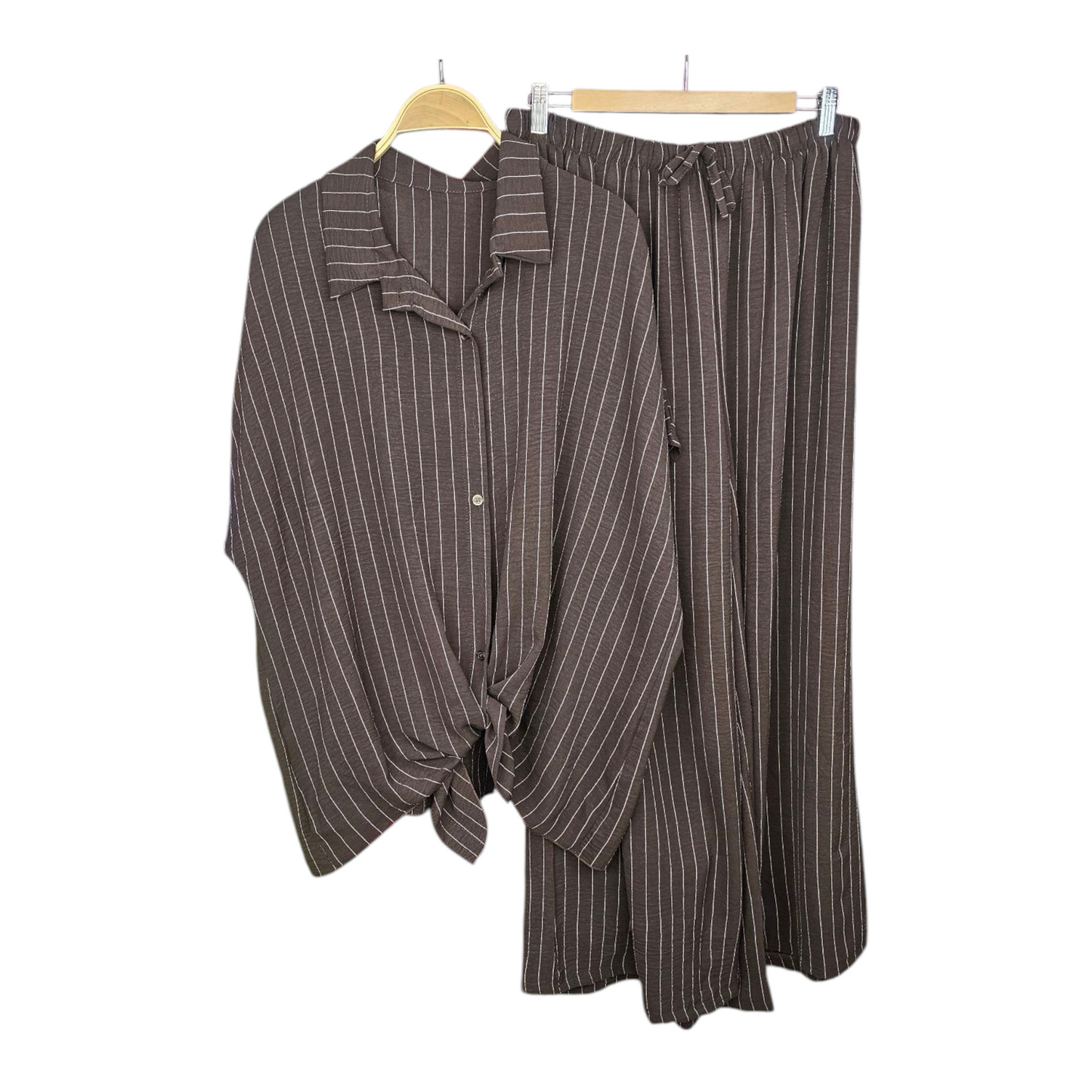 Conjunto a rayas