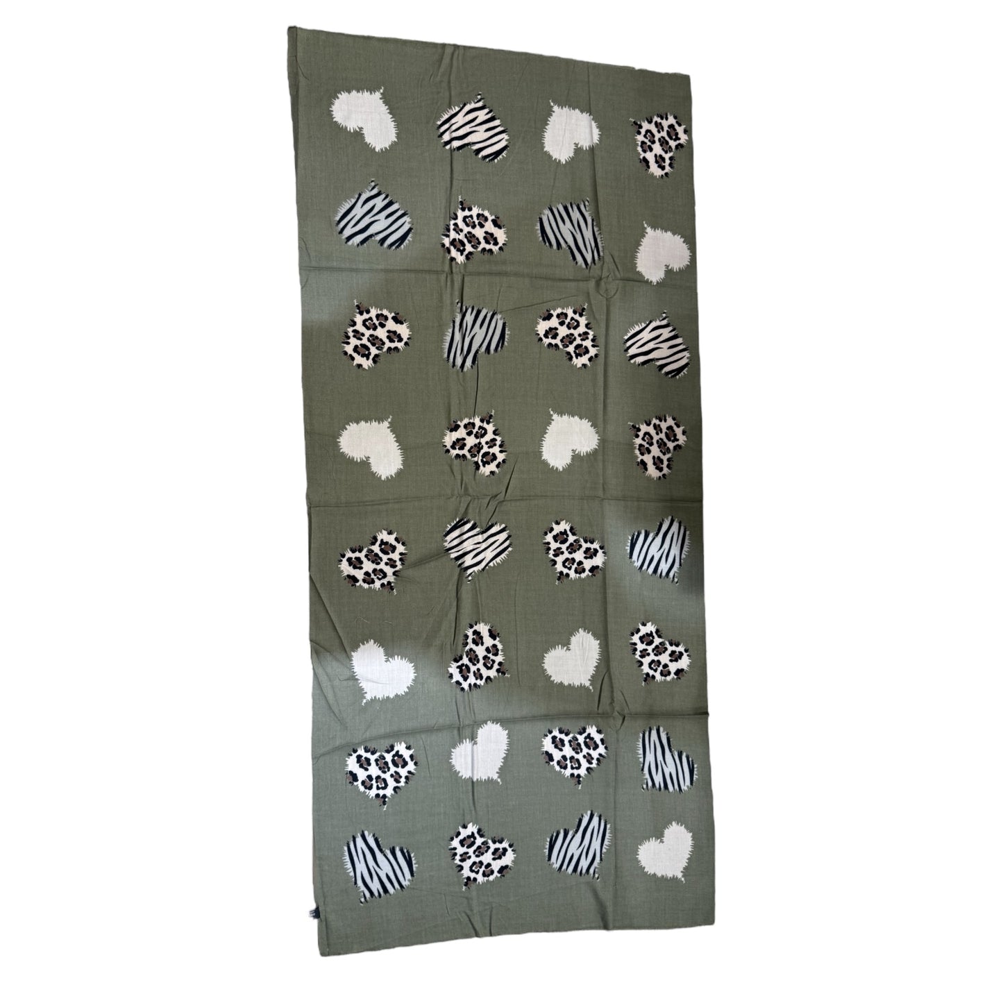 Pañuelo verde corazones