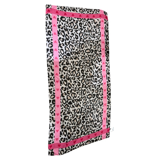 Pañuelo corazones fucsia