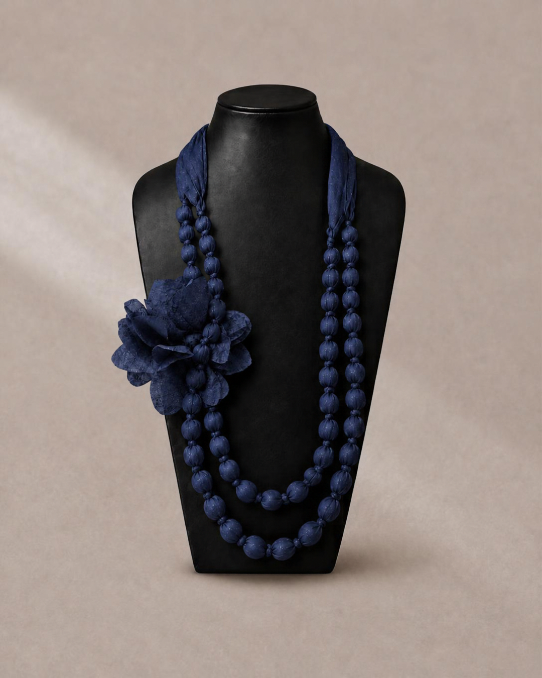 Collar Bolitas Mia