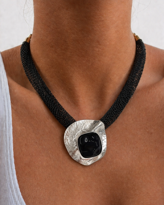 Collar Ébano