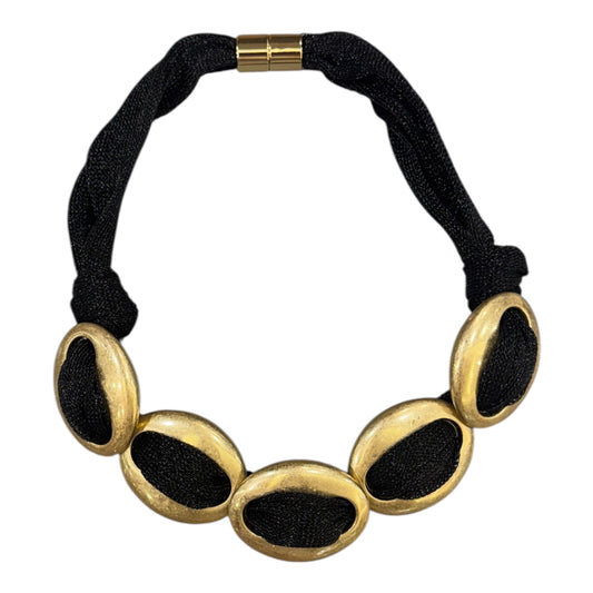 Collar Noche