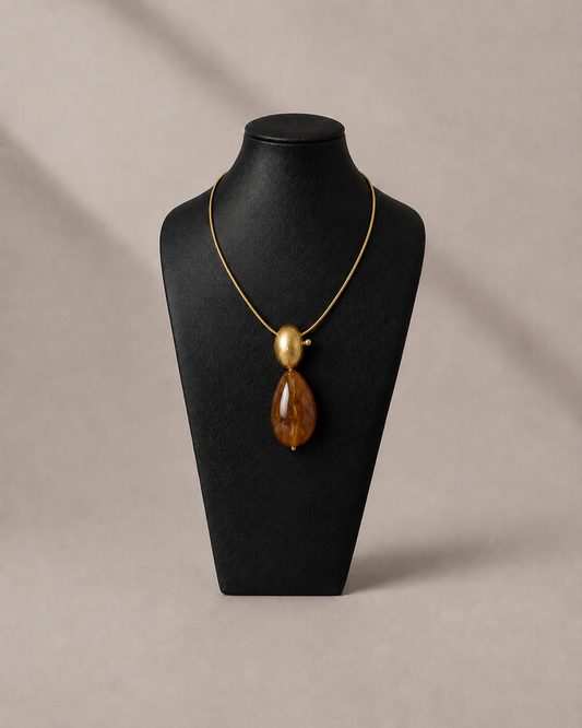 Collar Elara