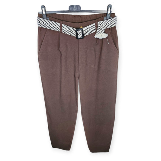 Pantalón con cinturón trenzado